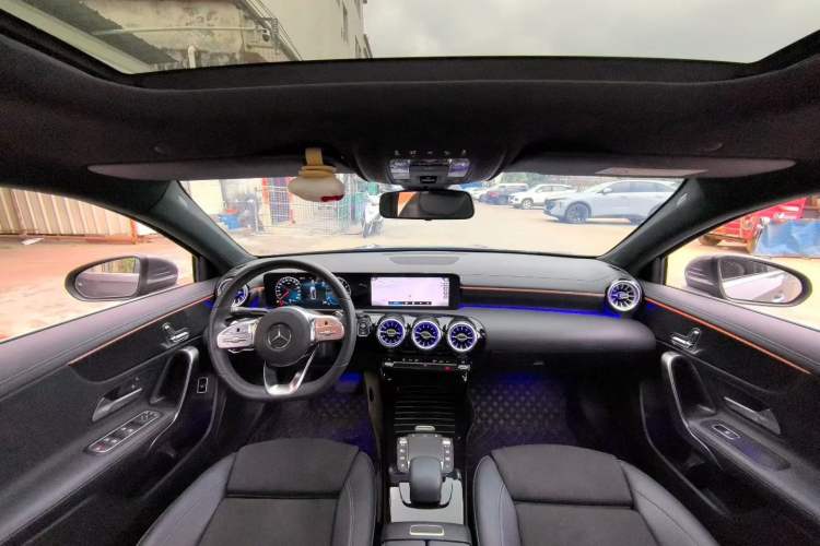 Used Mercedes-Benz A-Class 2022 Revised Version A 200 L Sport Sedan Fashionable Style Interior 2