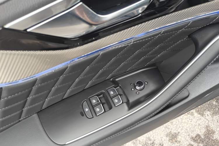 Used Hongqi HS5 2019 2.0T Smart Connect Flagship Edition
