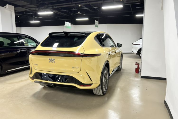 Used IM LS7 2023 90 kWh Elite Rear-Drive Version
