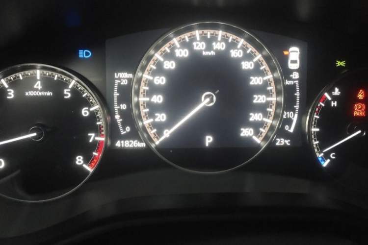 Used Mazda 3 Axela 2020 2.0L Automatic Zhiya Edition Odometer Close Up