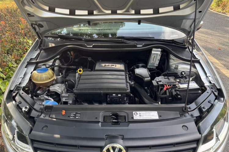 Used Volkswagen Polo 2014 1.6L Automatic Comfort Edition
