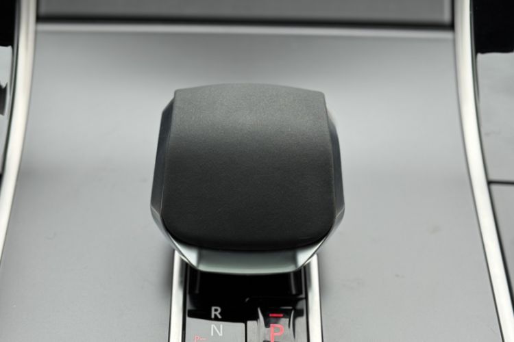 Used Land Rover Range Rover Velar 2024 Dynamic HSE
