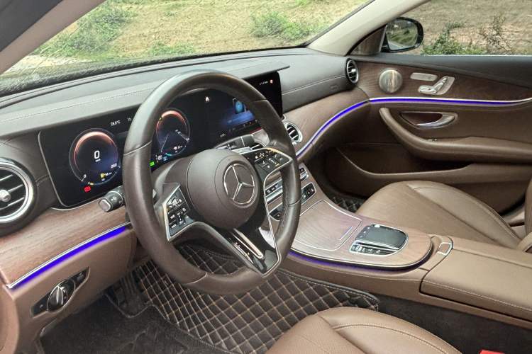 Used Mercedes-Benz E-Class New Energy 2022 Facelift E 350 e L Plug-in Hybrid Sedan Interior 2