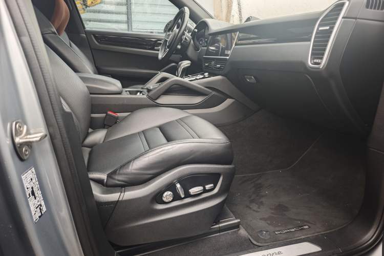 Used Porsche Cayenne E-Hybrid 2020 Cayenne E-Hybrid 2.0T