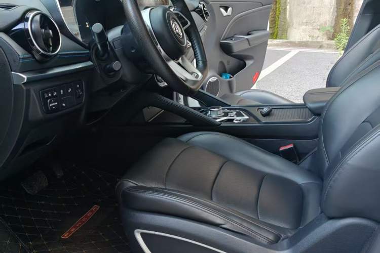 Used Dongfeng Fengon E3 2019 EVR Range-Extended Smart Model
