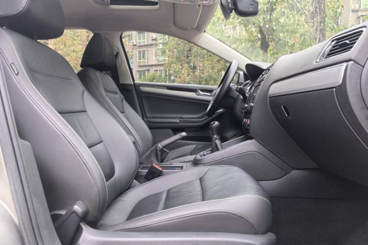 Used Volkswagen Sagitar 2018 1.6L Manual Comfort Model