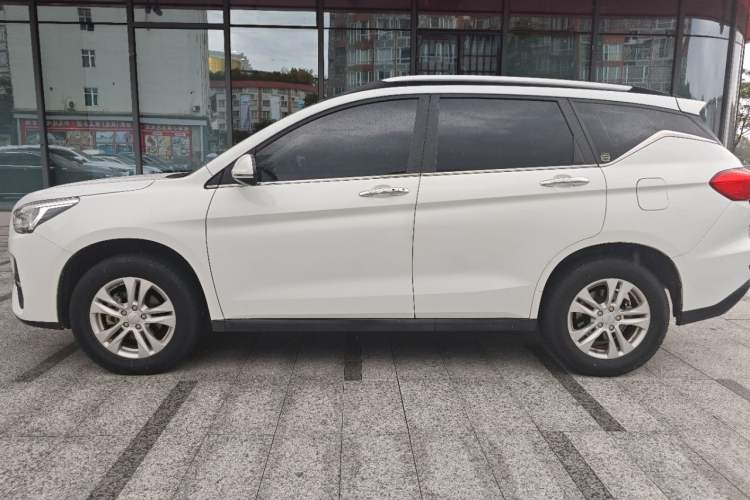 Used Haval M6 2019 1.5T DCT Two-Wheel Drive Elite Version China V Standard