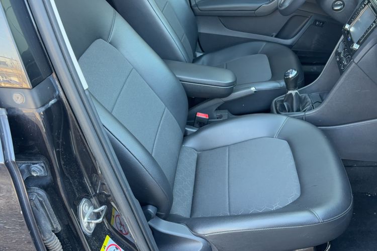 Used Volkswagen Santana 2013 1.6L Manual Comfort Edition
