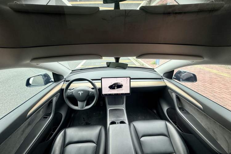 Used Tesla Model Y 2022 Rear-Wheel-Drive Version
