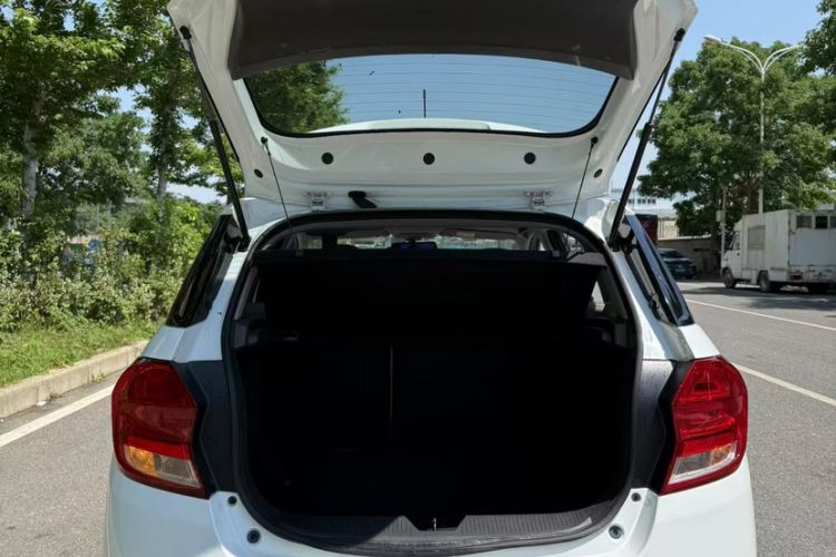 Used Chevrolet Lova RV 2016 1.5L Automatic Comfort Edition