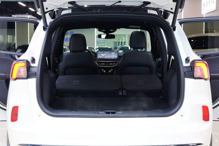 Used Ford Escape 2020 EcoBoost 245 Four-Wheel Drive ST-LINE Deluxe Edition
