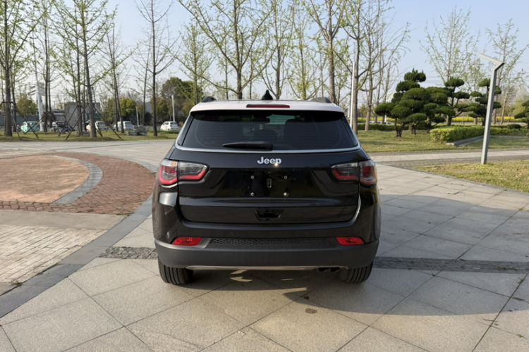 Used Jeep Compass 2017 200T Automatic Family Edition
