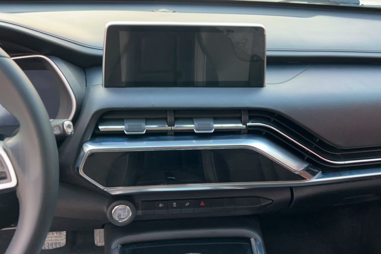 Used Zotye T500 2018 1.5T Automatic Smart Connected Prestige Model
