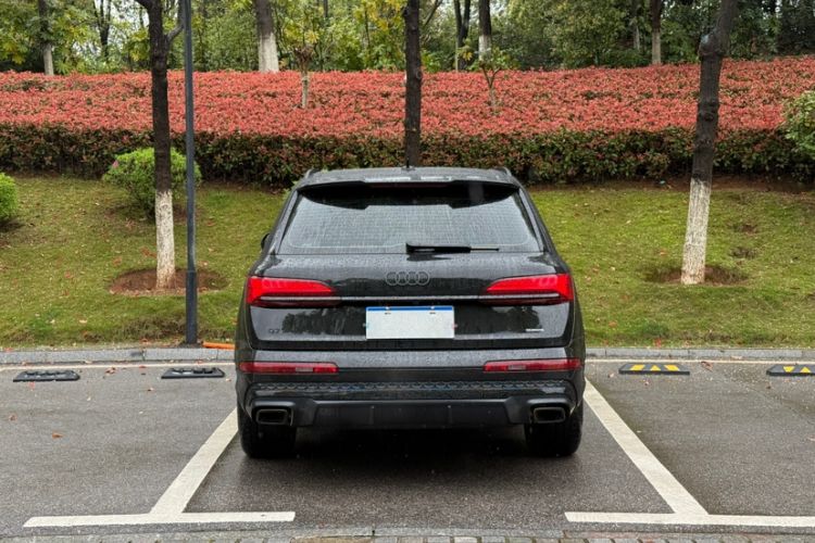 Used Audi Q7 2025 45 TFSI quattro S line Black Warrior Edition Exterior 5