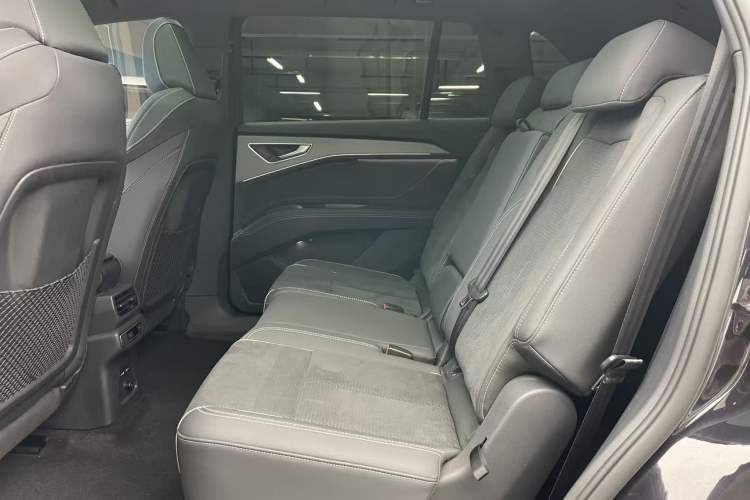 Used Audi Q5 e-tron 2022 40 e-tron Starlight Edition Mech Kit
