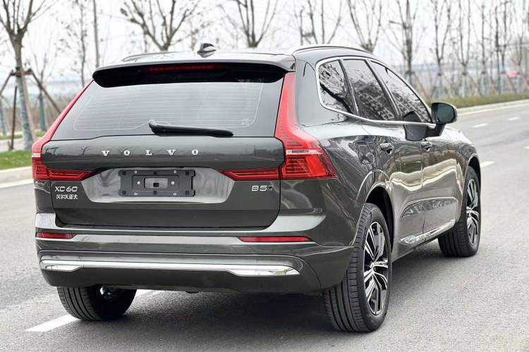 Used Volvo XC60 2022 B5 4x4 Smart Luxury Edition
