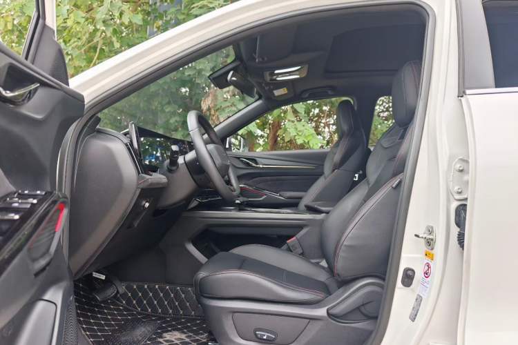 Used CHANGAN OSHAN X5 PLUS 2023 1.5T DCT Navigation Edition Left Front Seat