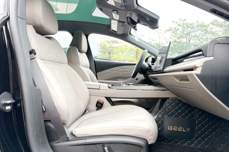 Used Geely Galaxy Galaxy 8 2025 130km EM-i Deluxe Edition