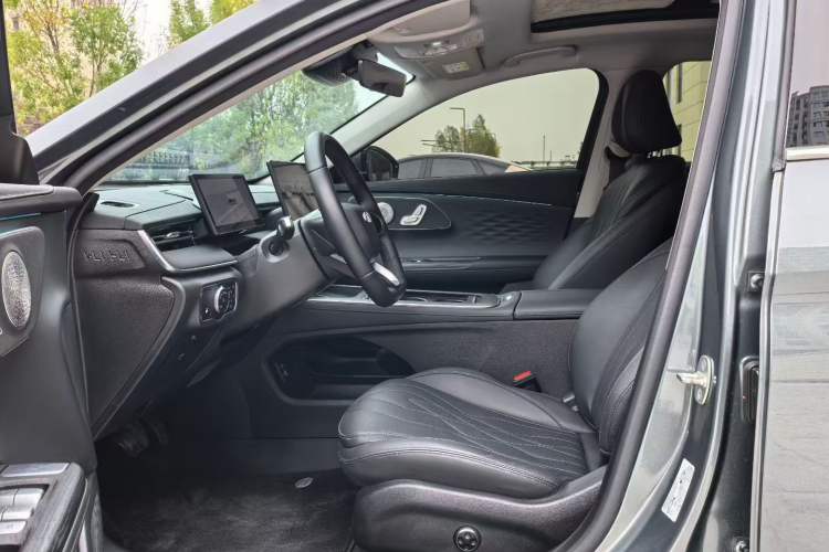 Used Chery Fengyun A8L 2025 1.5 TGDI 145 km Luxury Version