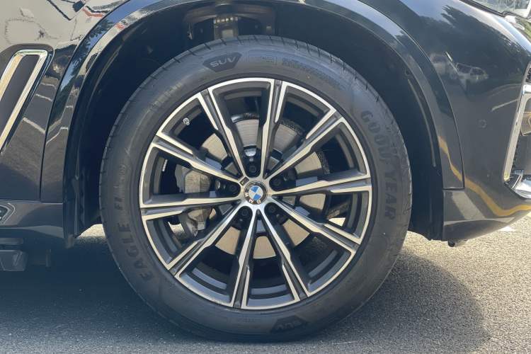 Used BMW X5 2022 Restyled xDrive 30Li Luxury Version M Sport Package
