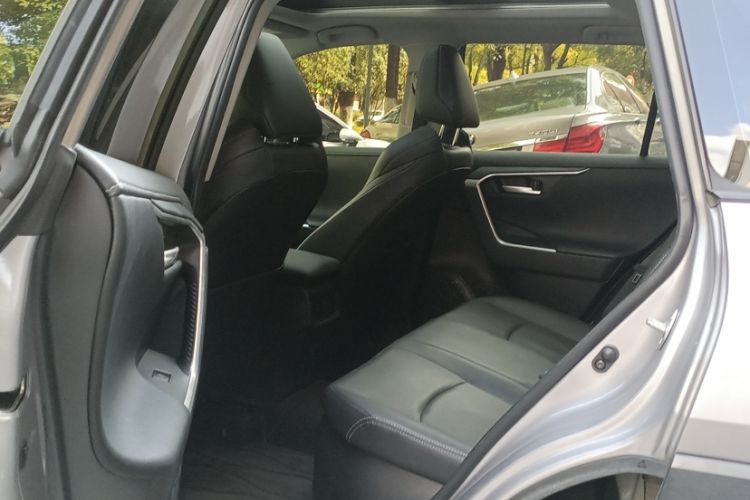 Used Toyota Wildlander 2023 Dual-Motor 2.5L E-CVT Four-Wheel Drive Prestige Edition
