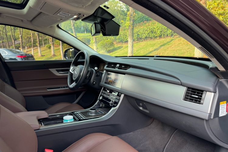 Used Jaguar XFL 2018 XFL 2.0T 250 PS Luxury Edition
