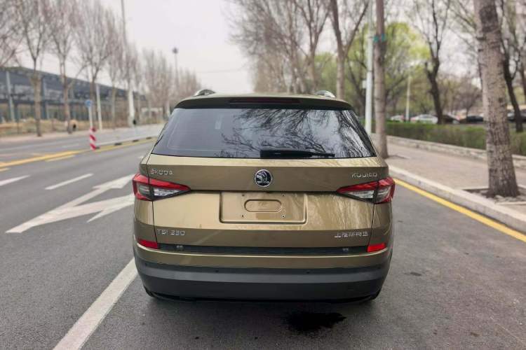 Used Skoda Kodiaq 2018 Facelifted TSI330 5-Seater Two-Wheel-Drive Comfort Edition Exterior 4