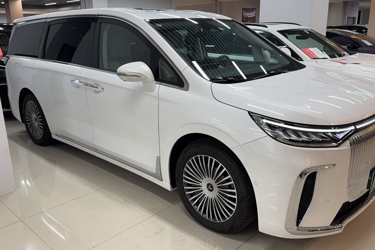 Used VOYAH Dream 2025 PHEV Four-Wheel-Drive Flagship Kunpeng Edition

