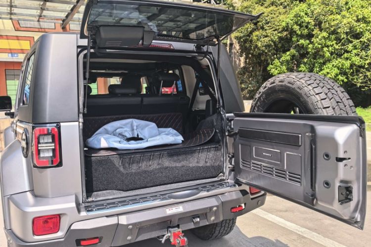 Used BAIC Off-Road BJ40 2023 2.0T Automatic Four-Wheel Drive Ring of the Tower Champion Edition
