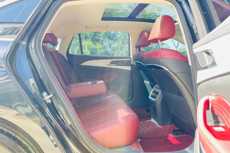 Used Hongqi H5 2025 1.5T DCT Qiyun 500 000th Unit Commemorative Edition
