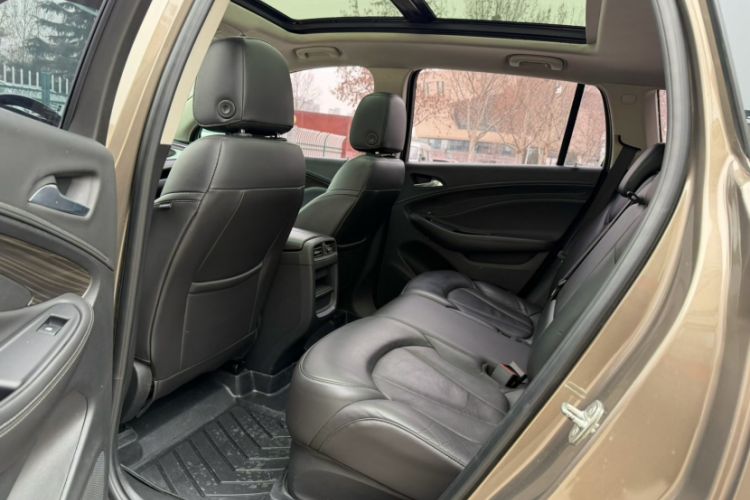 Used Buick Envision 2018 20T Two-Wheel-Drive Elite Model Interior 3