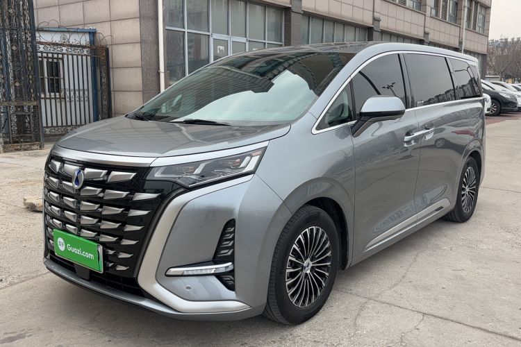 Used Denza D9 2022 DM-i 1040 Prestige Model