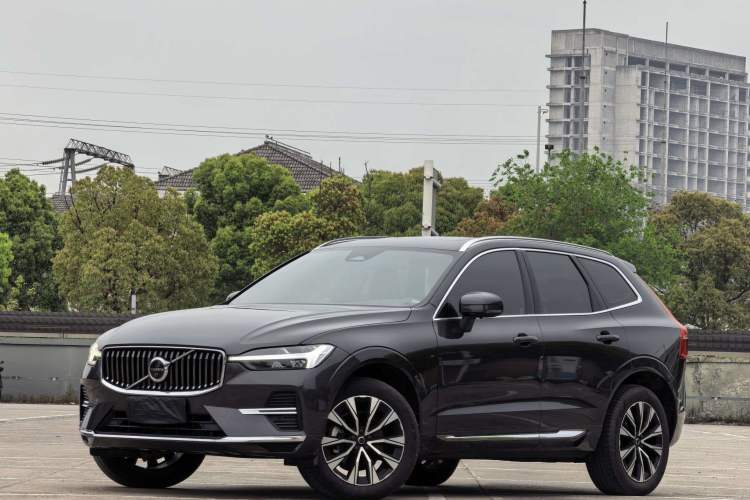 Used Volvo XC60 2023 B5 4x4 Smart Luxury Edition