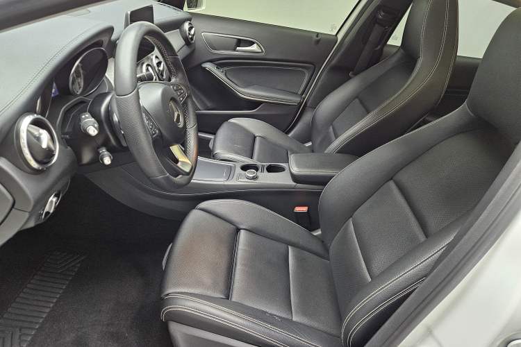 Used Mercedes-Benz GLA 2016 GLA 200 Fashion Model Interior 1