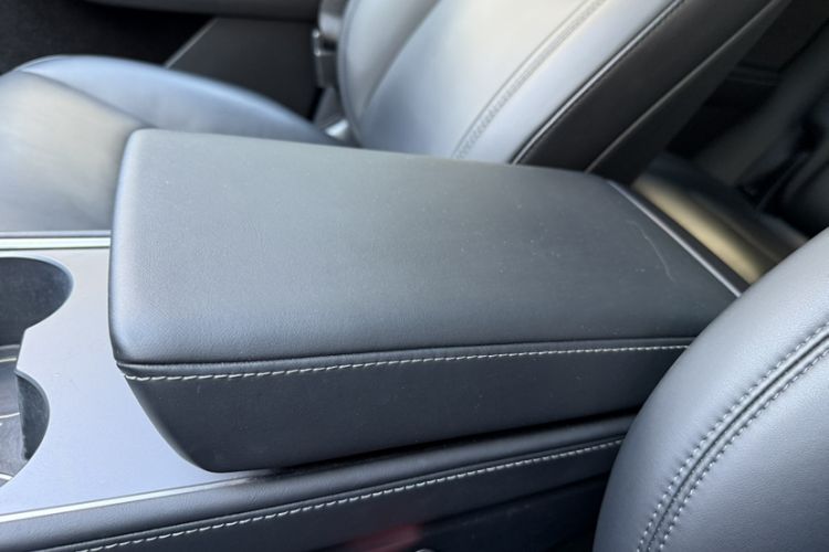 Used Tesla Model Y 2021 Long-Range All-Wheel-Drive Version