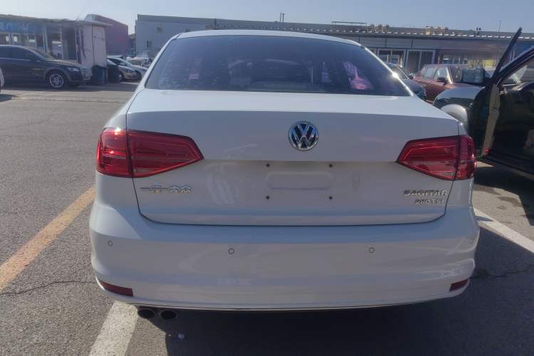 Used Volkswagen Sagitar 2018 280TSI DSG Comfort Model
