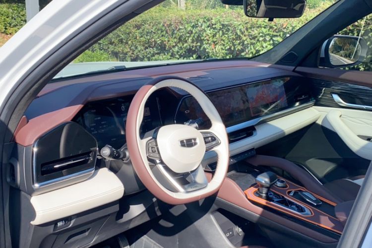 Used Geely Auto Monjaro L 2024 2.0TD High-Power Automatic Two-Wheel Drive Yunqi Version
