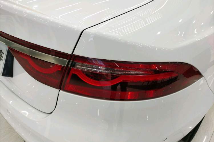 Used Jaguar XFL 2019 XFL 2.0T 250 PS Two-Wheel-Drive Luxury Edition
