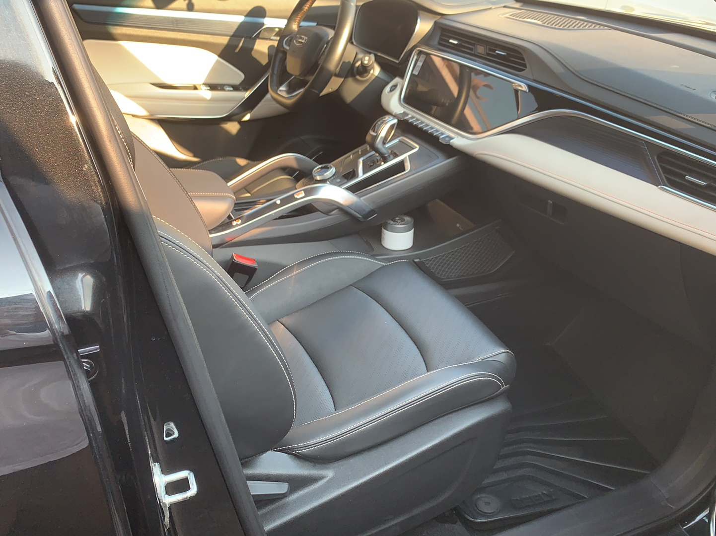Geely Auto Emgrand X7 Sport 2022 Boyue X 1.8TD DCT Smart Model — снимка 11