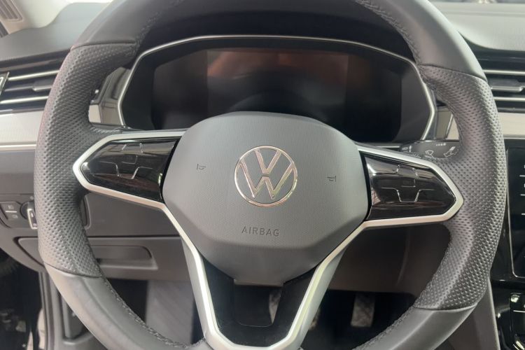 Used Volkswagen Magotan 2025 Revised Version 2 Zhongxiang Edition 280TSI DSG Luxury Trim Steering Wheel