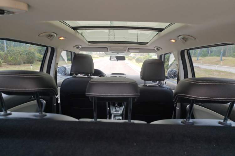 Used Skoda Yeti 2016 1.4TSI DSG Advanced Edition Interior 5