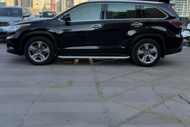 Used Toyota Highlander 2017 2.0T Four-Wheel Drive Luxury Edition 7 Seats Exterior 2