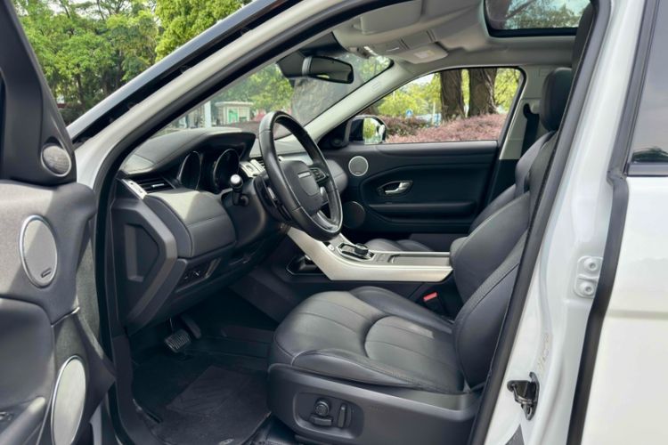 Used Land Rover Range Rover Evoque 2018 240 PS SE Smart Brilliance Edition