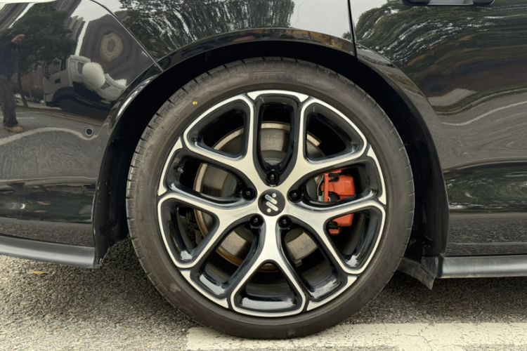 Used IM L6 2025 Ultra Model
