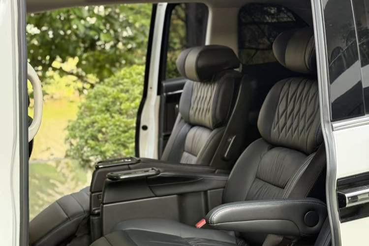 Used Honda Elysion 2019 2.0L Hybrid Luxury Edition