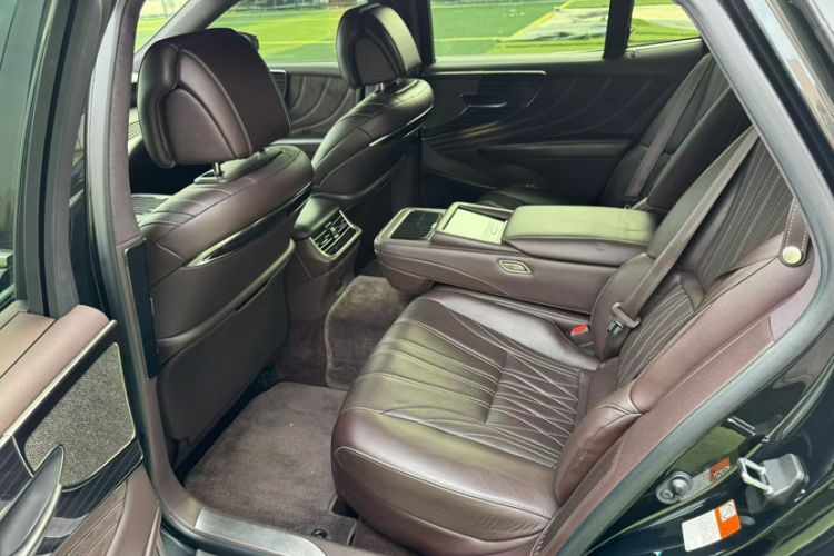 Used Lexus LS 2020 500h Luxury Edition China VI Standard
