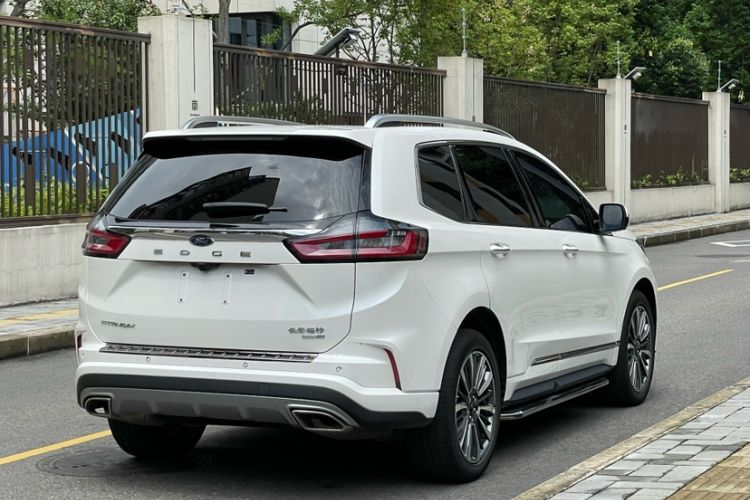 Used Ford Edge 2021 PLUS EcoBoost 245 Two-Wheel-Drive Titanium 7-Seater