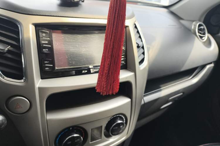 Used Great Wall M4 2014 1.5L Manual Elite Model Interior 3