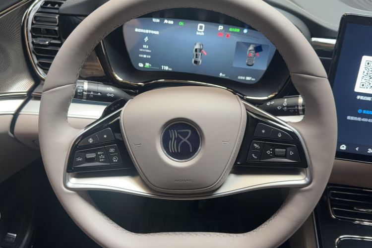 Used BYD Han 2025 EV Intelligent Driving Version 506KM Prestige Model Steering Wheel