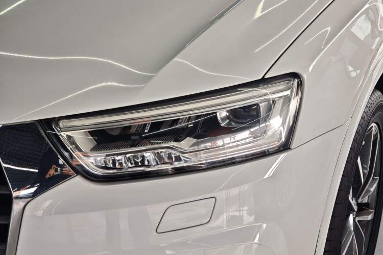 Used Audi Q3 2016 40 TFSI quattro all-wheel-drive sport model
